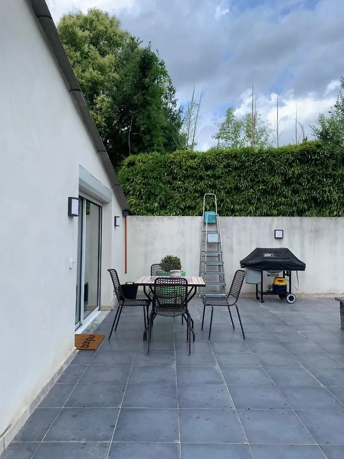 Appartement Le Garas à Châteaurenard 0*,  France